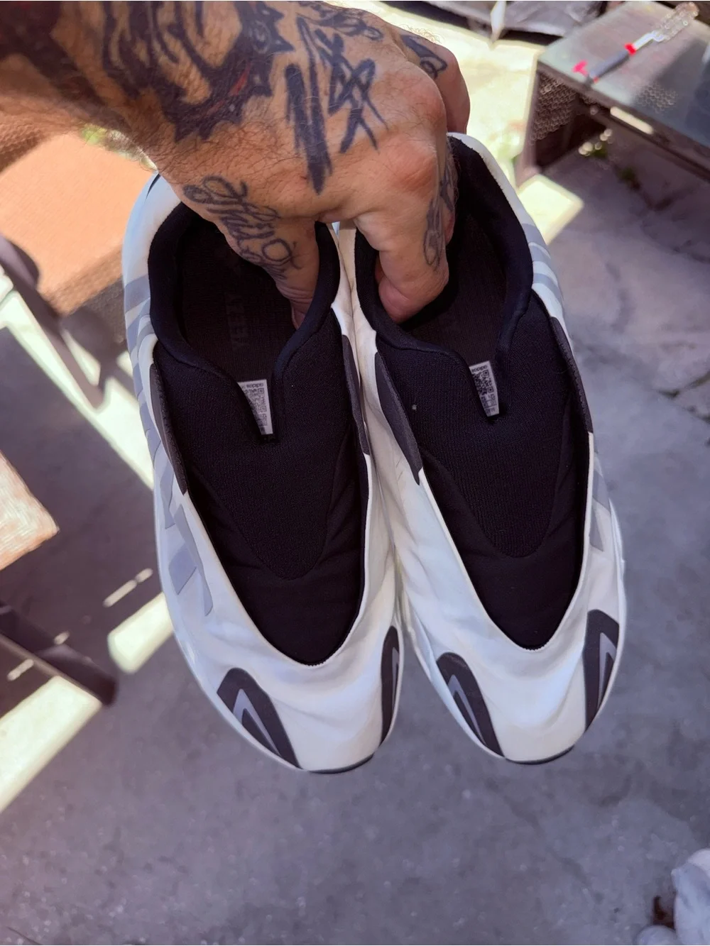 Adidas Yeezy Boost 700 MNVN Analog Bone Black Men’s Size 12.5